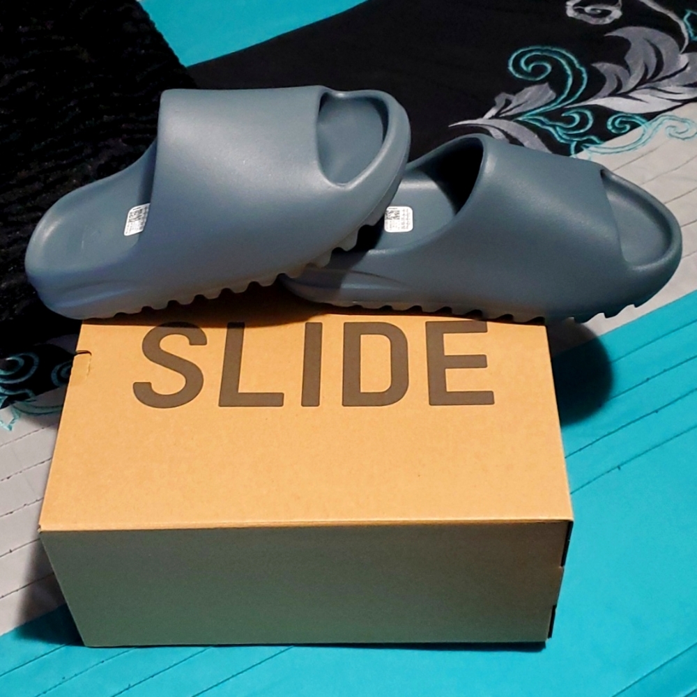 Yeezy Slides